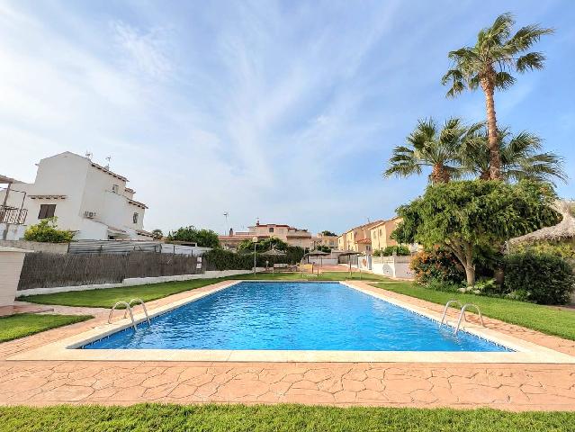 Imagen 1 Inmueble 304112 - Casa Adosada en venta en Creixell / A 15 minutos caminando de la playa de Creixell