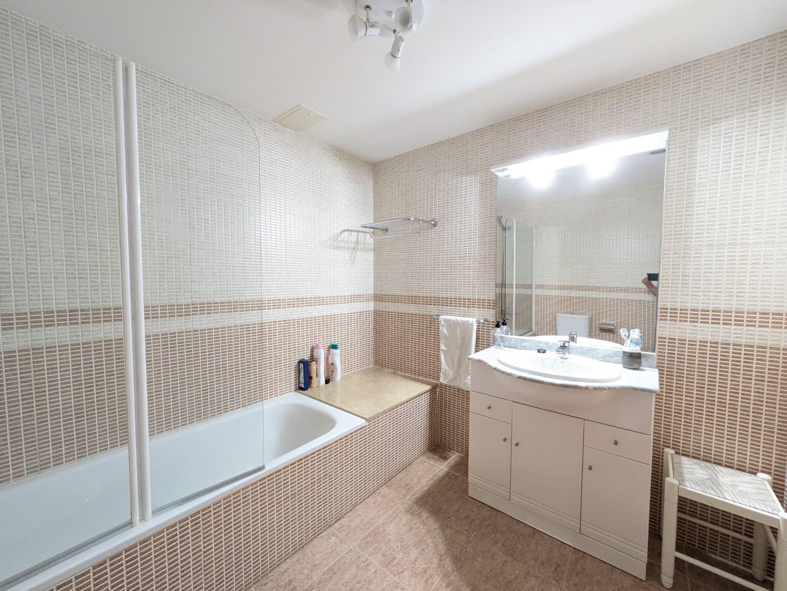 Imagen 25 Casa Adosada en venta en Creixell / A 15 minutos caminando de la playa de Creixell