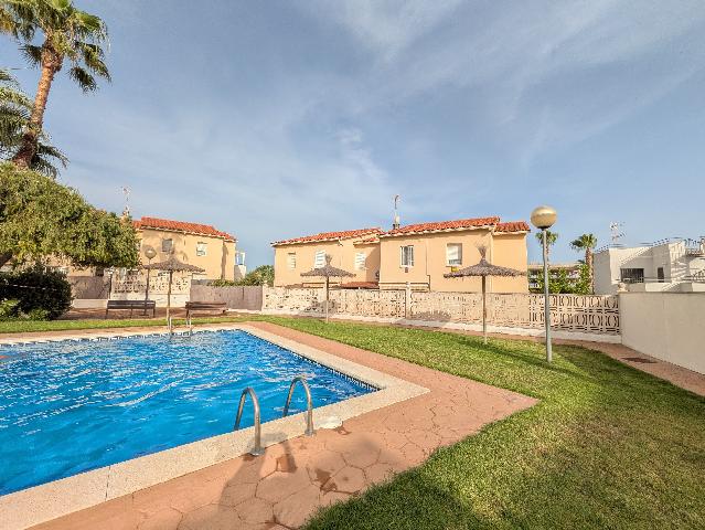 Imagen 3 Inmueble 304112 - Casa Adosada en venta en Creixell / A 15 minutos caminando de la playa de Creixell
