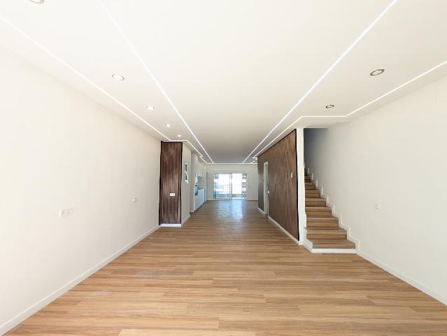 Imagen 6 Inmueble 304157 - Casa Adosada en venta en Vendrell (El) / Avd. Generalitat en Coma-ruga a 5 minutos de la playa.