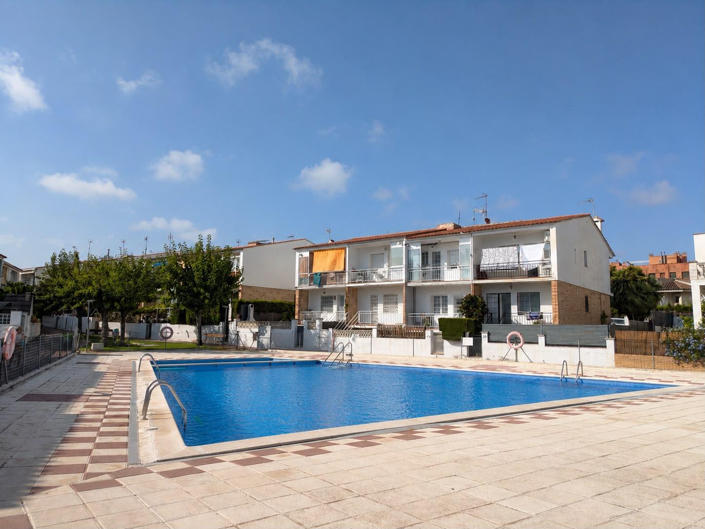 Imagen 40 Casa Adosada en venta en Vendrell El / Avd. Generalitat en Coma-ruga a 5 minutos de la playa.