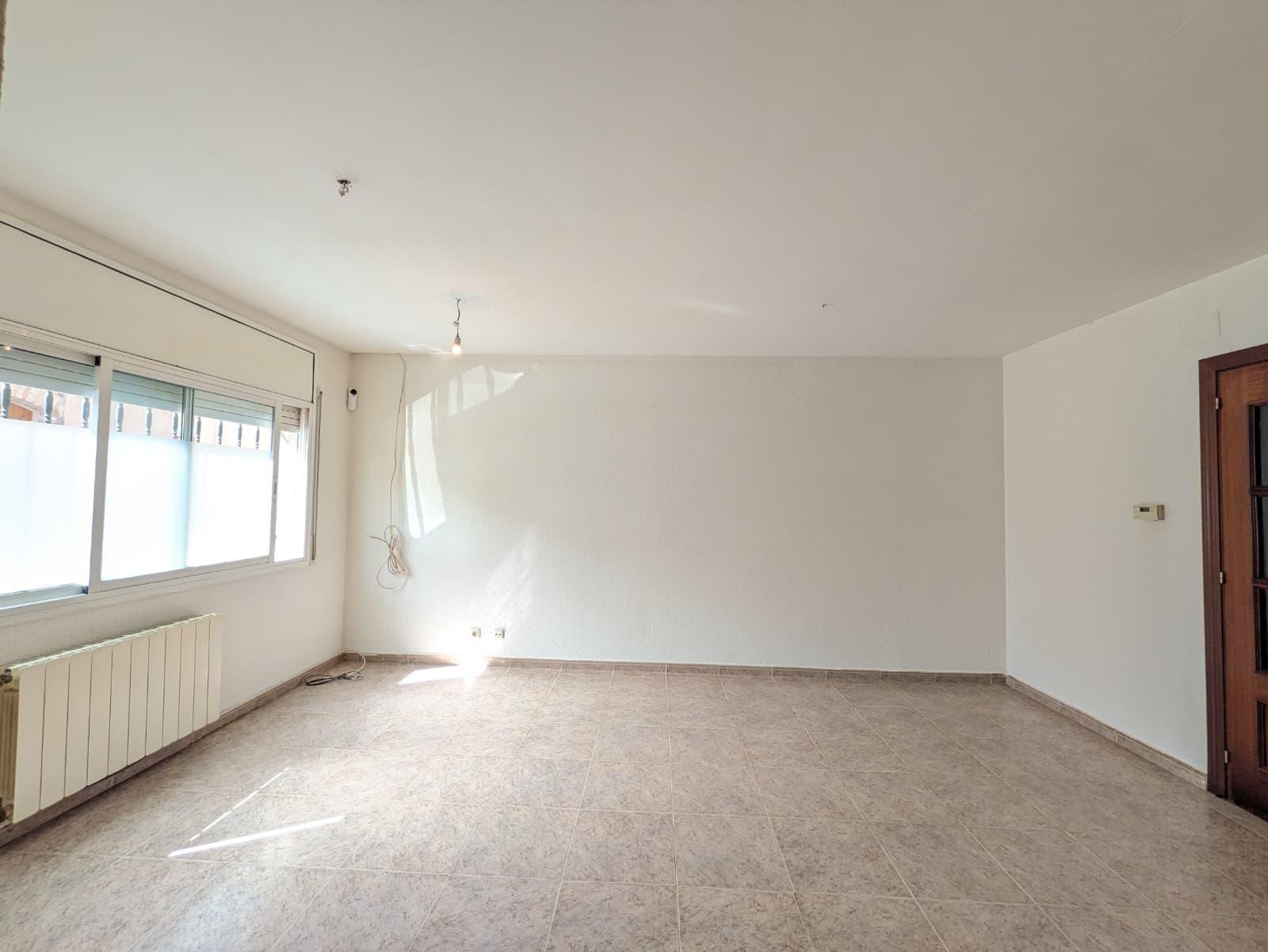 Imagen 5 Casa Adosada en venta en Castellet I La Gornal / A tan solo 2 minutos del núcleo urbano