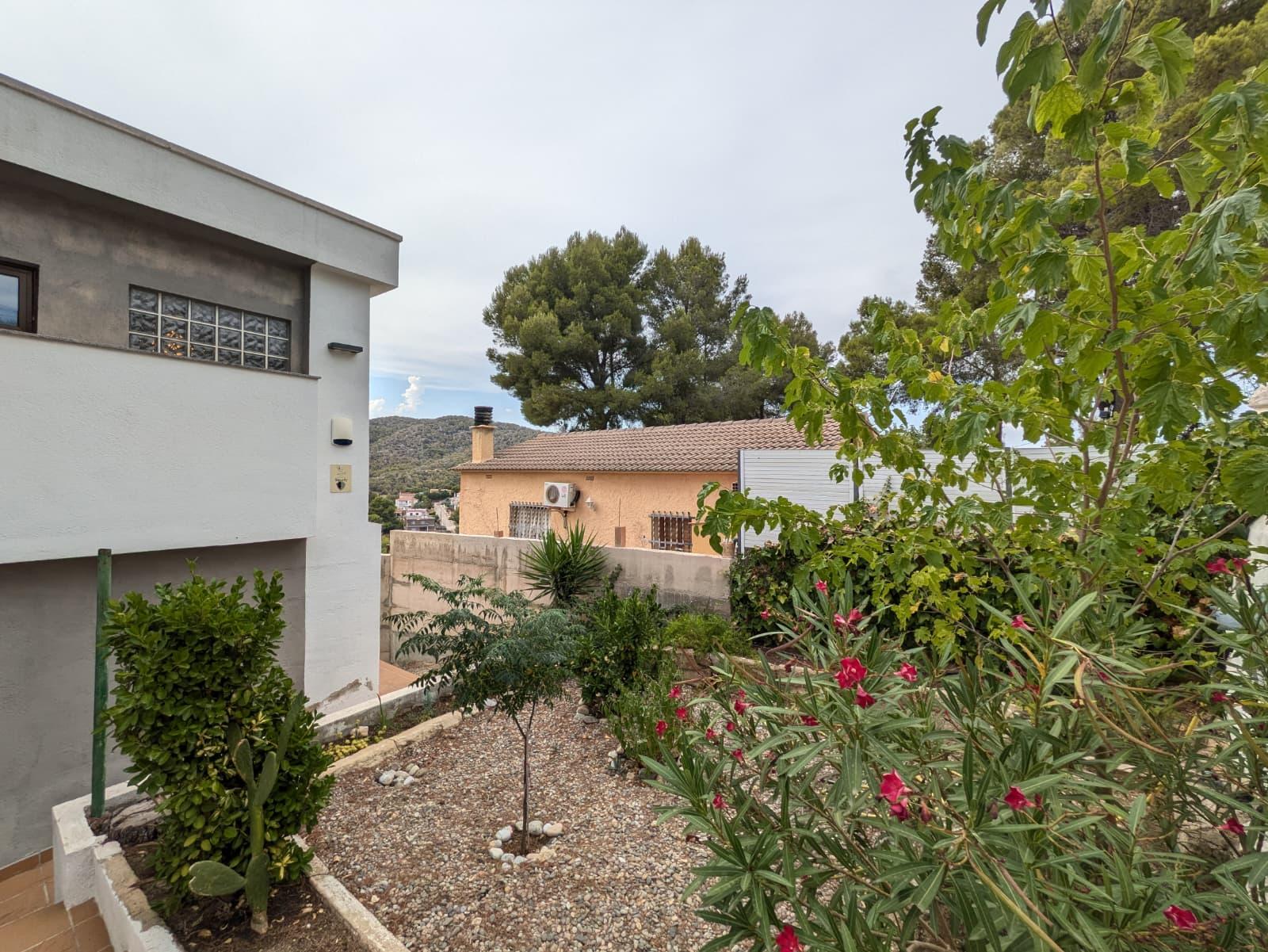 Imagen 1 Casa Aislada en venta en Vendrell El / Urbanización Mas Astor, a 10m en coche del Vendrell.