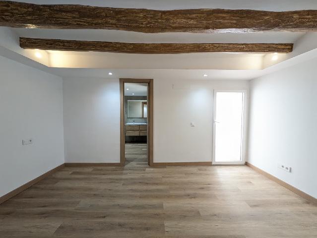 Imagen 15 Inmueble 306642 - Casa Adosada en venta en Vendrell (El) / Centro de El Vendrell, cerca de comercios y servicios.