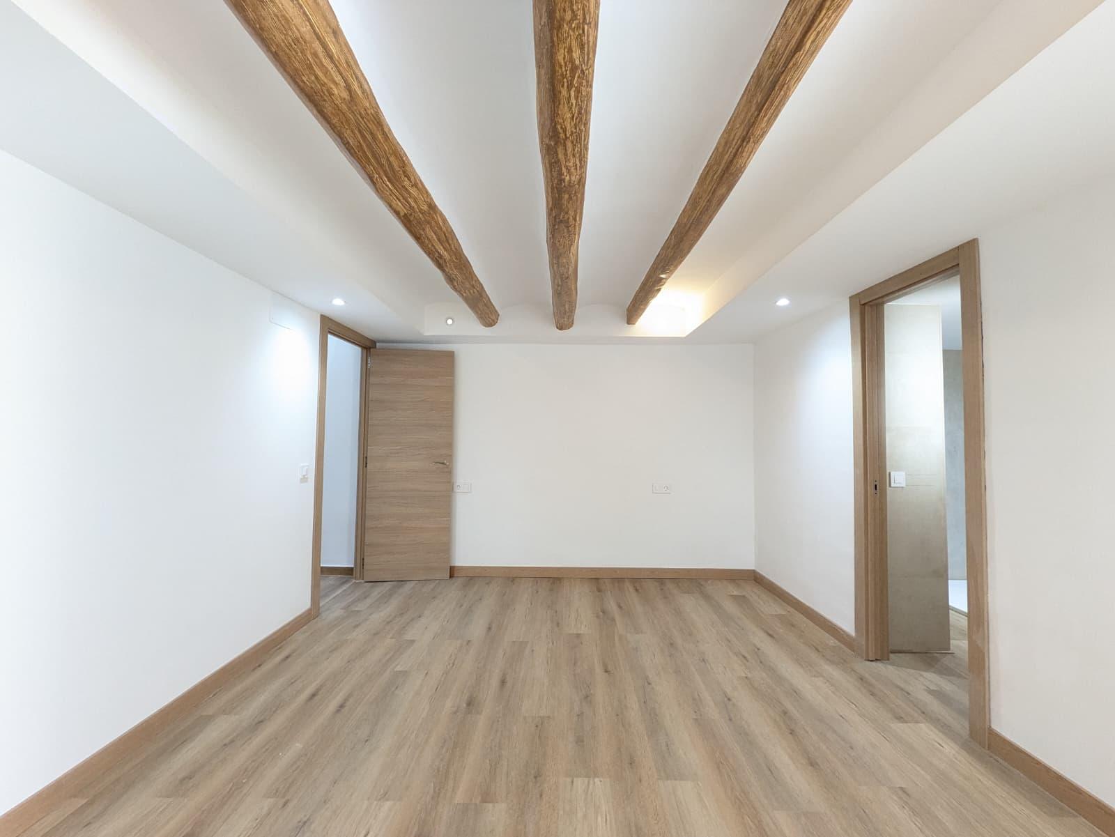 Imagen 17 Casa Adosada en venta en Vendrell El / Centro de El Vendrell, cerca de comercios y servicios.