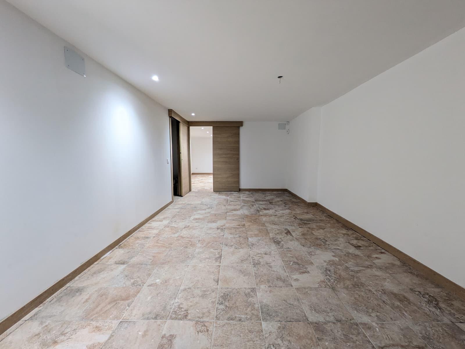 Imagen 8 Casa Adosada en venta en Vendrell El / Centro de El Vendrell, cerca de comercios y servicios.