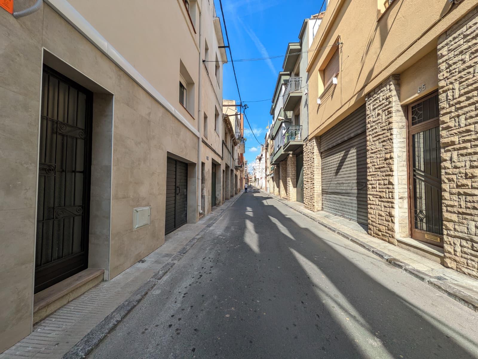 Imagen 37 Casa Adosada en venta en Vendrell El / Centro de El Vendrell, cerca de comercios y servicios.