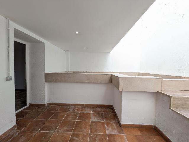 Imagen 6 Inmueble 306642 - Casa Adosada en venta en Vendrell (El) / Centro de El Vendrell, cerca de comercios y servicios.