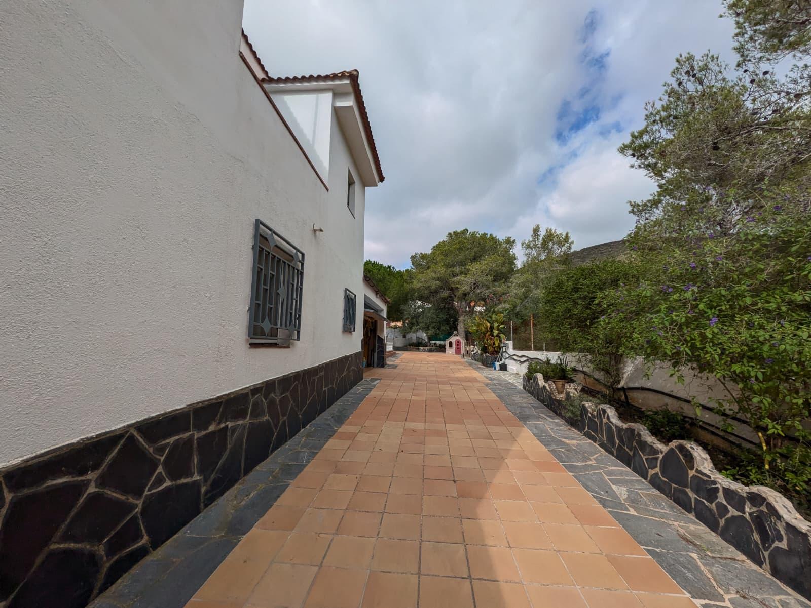 Imagen 34 Casa Aislada en venta en Montmell El / Situada en la Urb. El Mirador del Penedés.