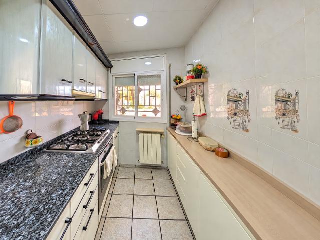 Imagen 6 Inmueble 306693 - Casa Aislada en venta en Montmell (El) / Situada en la Urb. El Mirador del Penedés.