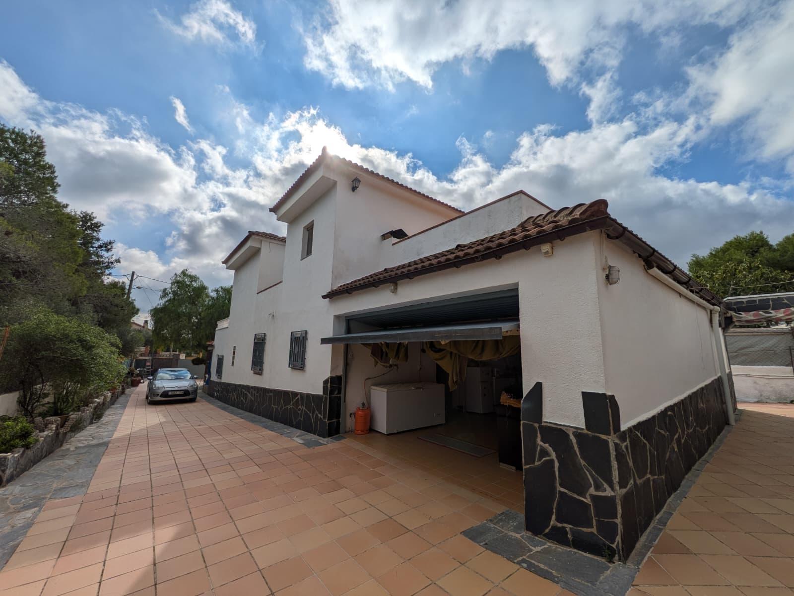 Imagen 33 Casa Aislada en venta en Montmell El / Situada en la Urb. El Mirador del Penedés.