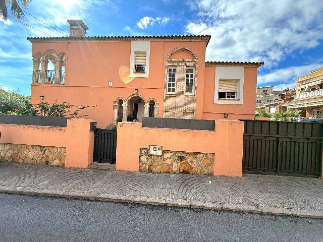 Imagen 2 Inmueble 306706 - Casa Aislada en venta en Vendrell (El) / A pocos pasos del centro del pueblo