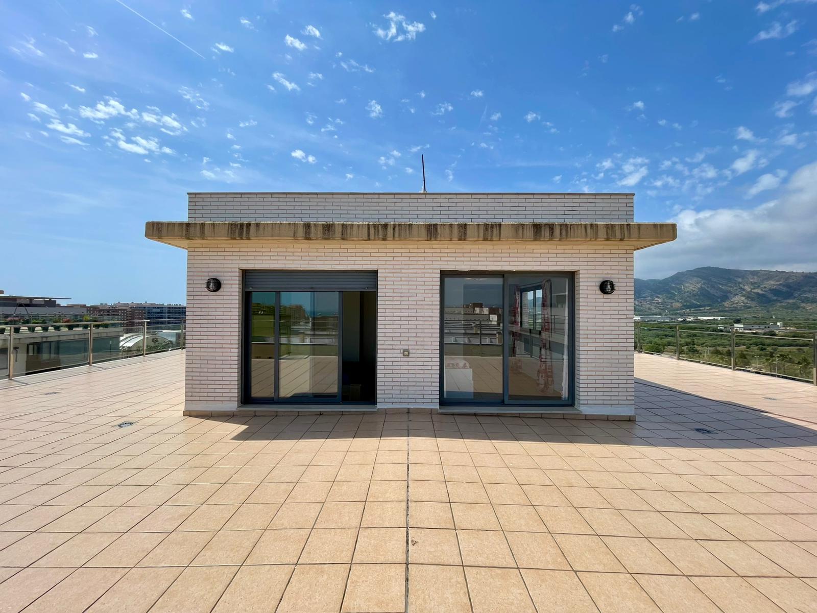 Imagen 4 Ático en venta en Oropesa Del Mar/orpesa / A 300m de la Playa de Les Amplàries y Mercadona
