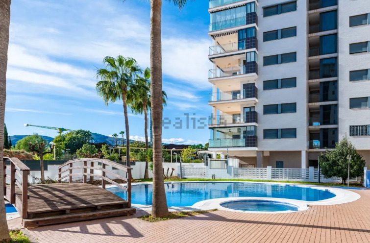 Imagen 1 Ático en venta en Oropesa Del Mar/orpesa / A 300m de la Playa de Les Amplàries y Mercadona