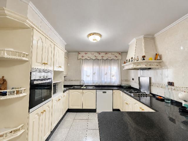Imagen 13 Inmueble 305965 - Piso en venta en Vila-real / Avenida Pio iix, junto a Torre Motxa 