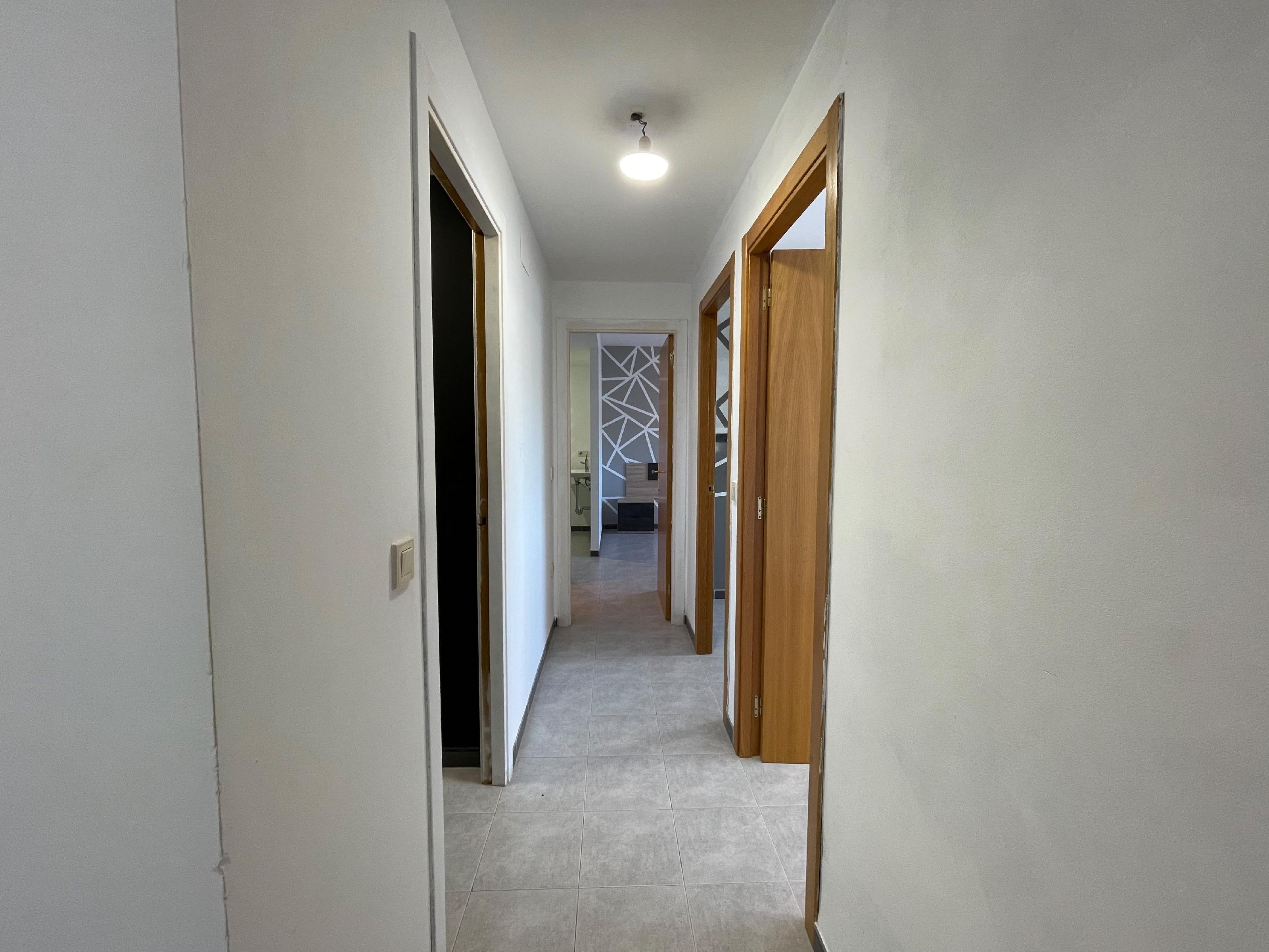 Imagen 9 Piso en venta en Alcora L´ / Junto a Mercadona .