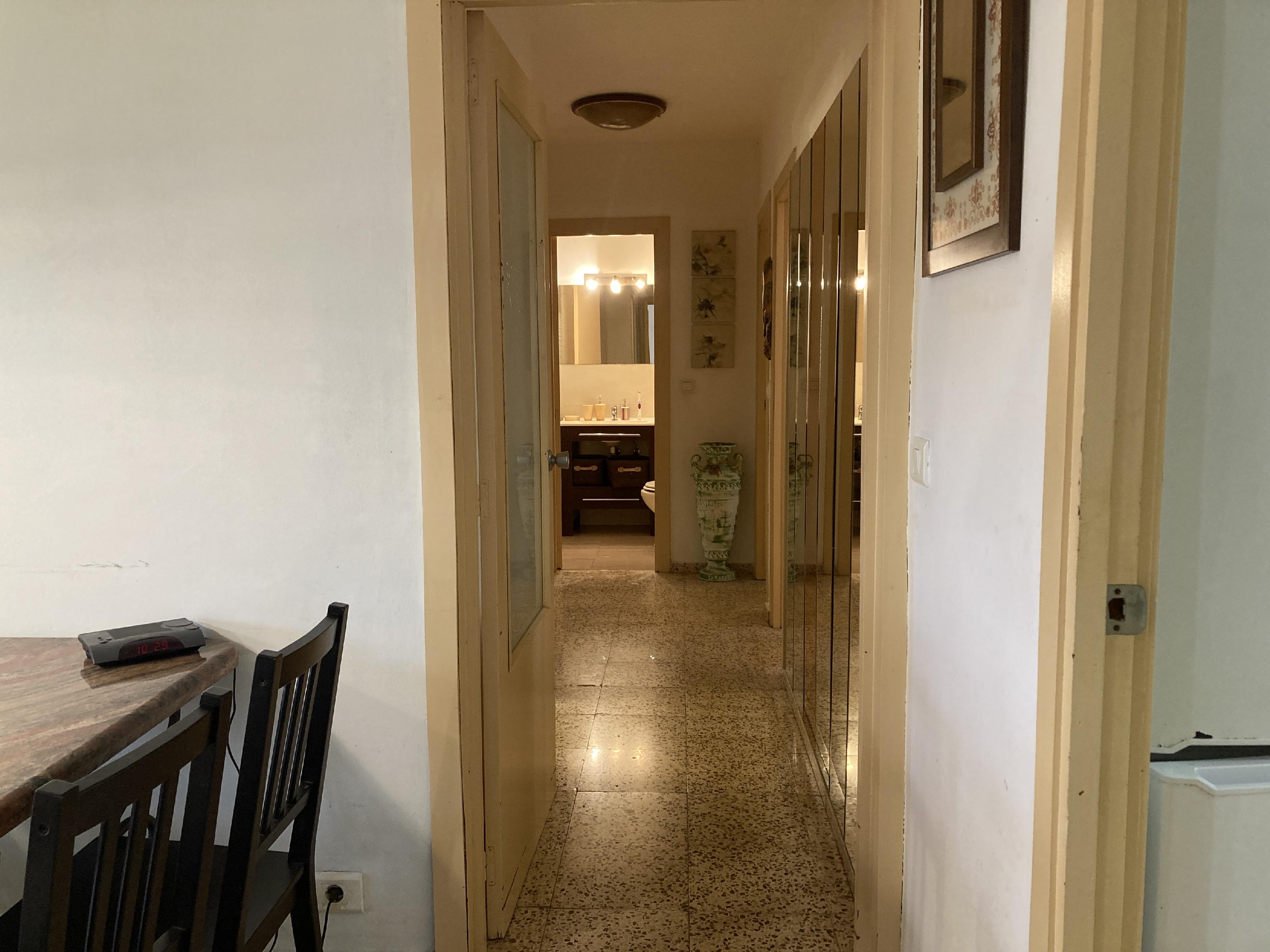 Imagen 4 Planta Baja en venta en Santa Eulalia Del Río / Cerca de todos los servicios básicos