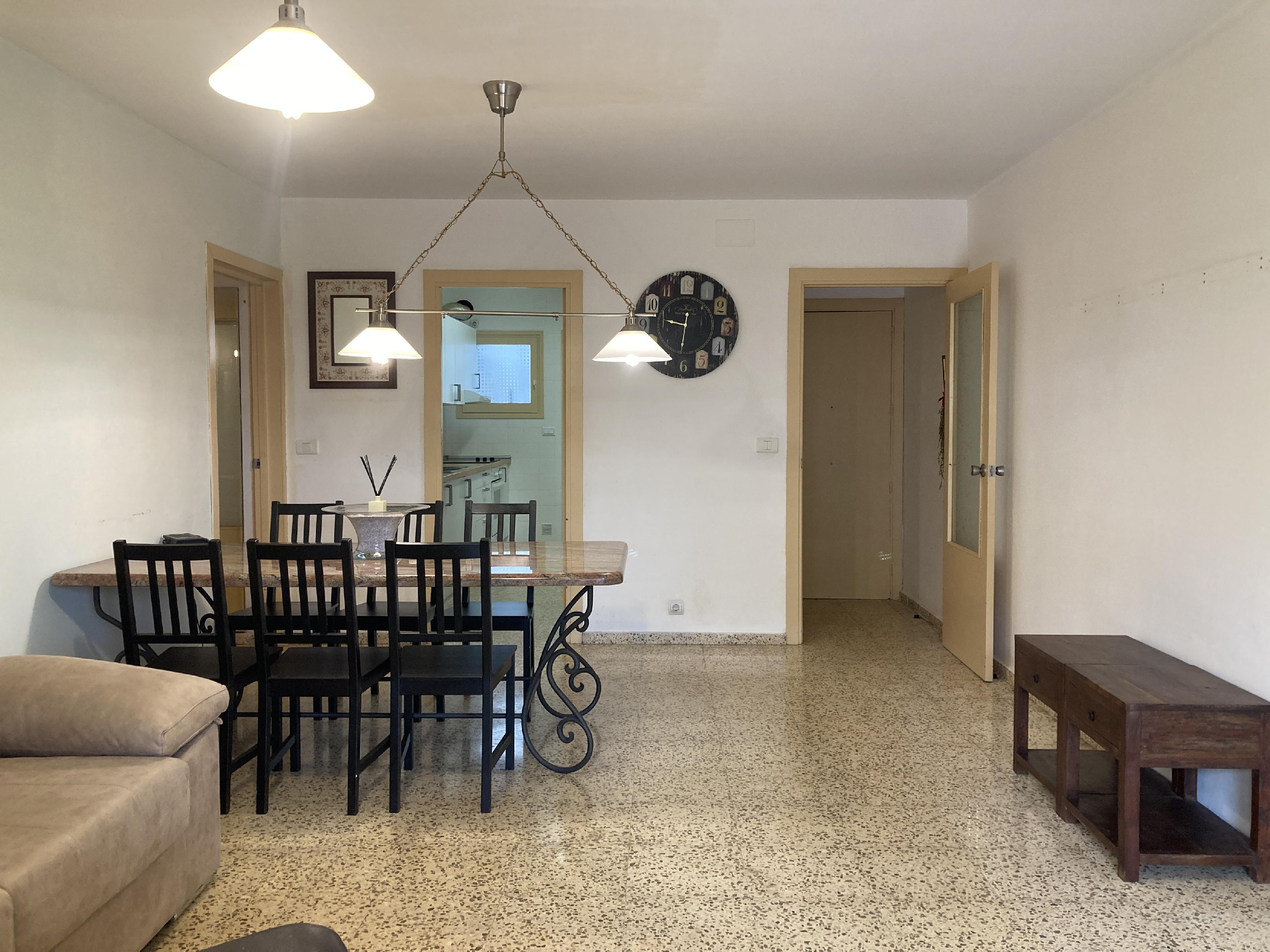 Imagen 1 Planta Baja en venta en Santa Eulalia Del Río / Cerca de todos los servicios básicos