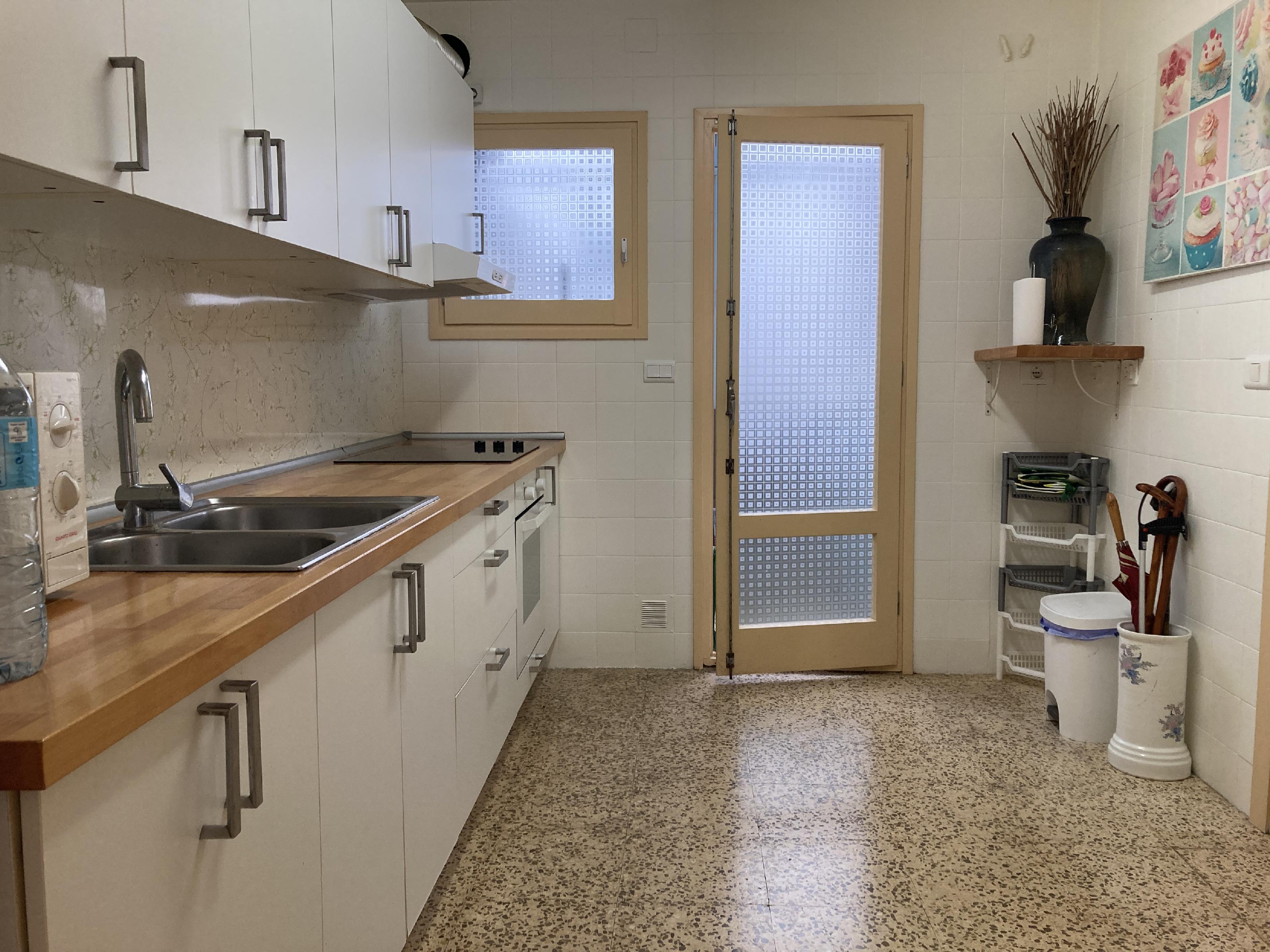 Imagen 5 Planta Baja en venta en Santa Eulalia Del Río / Cerca de todos los servicios básicos