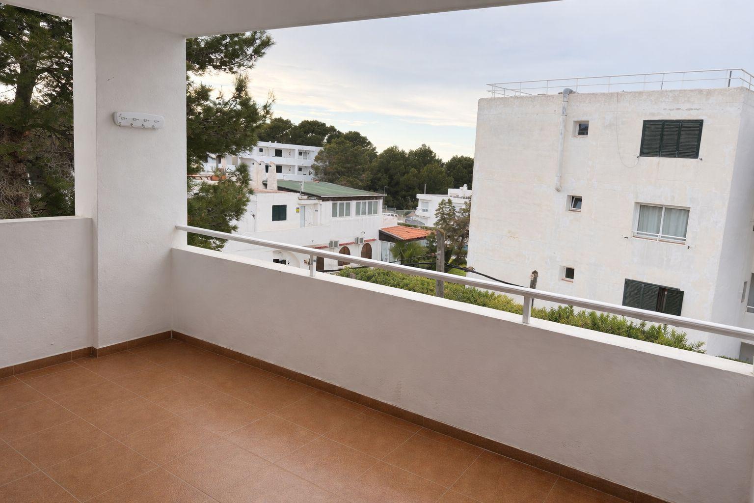 Imagen 1 Apartamento en venta en Sant Josep De Sa Talaia / Cala de Bou. Zona residencial tranquila 