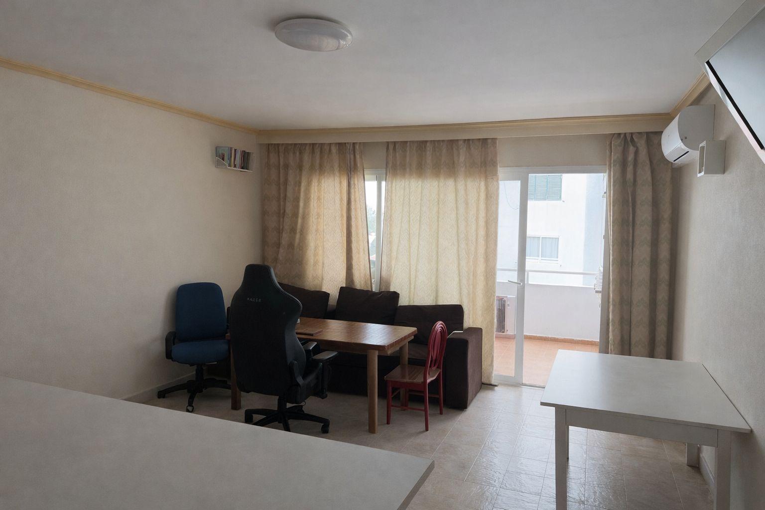Imagen 4 Apartamento en venta en Sant Josep De Sa Talaia / Cala de Bou. Zona residencial tranquila 