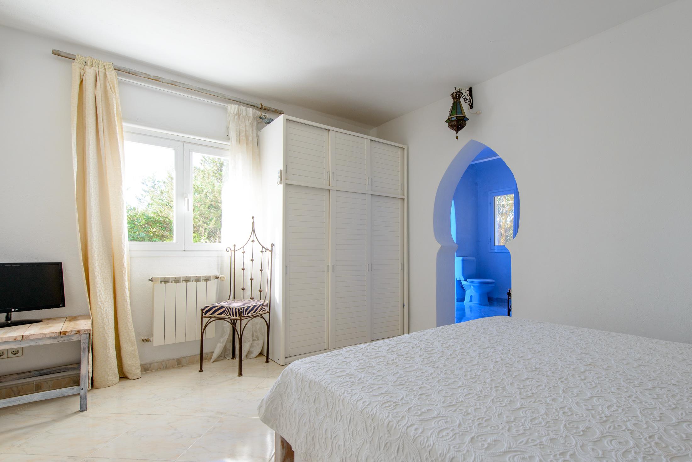 Imagen 4 Casa Aislada en venta en Sant Josep De Sa Talaia / Sant Jordi, Ibiza. Vistas al mar y Form...