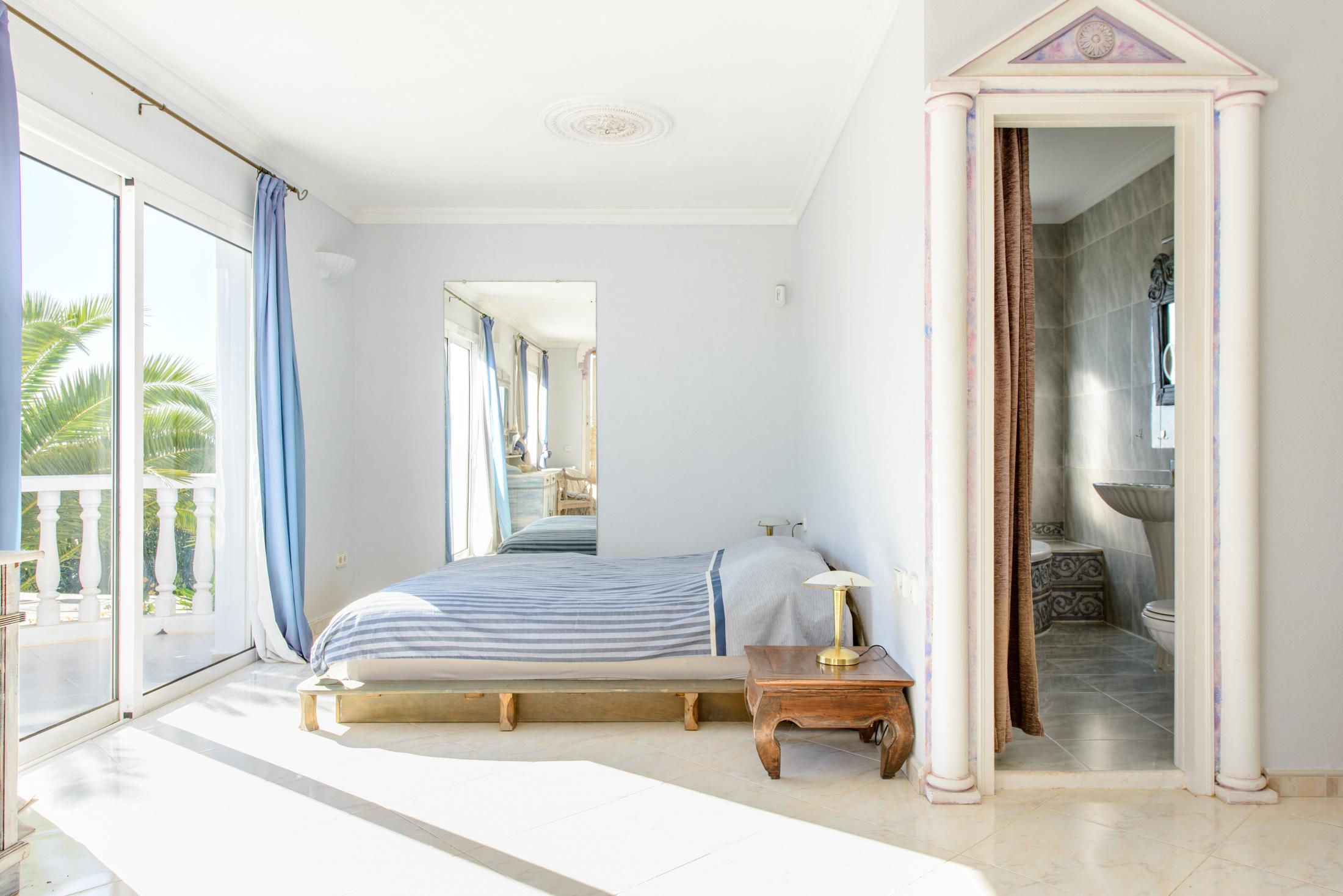 Imagen 11 Casa Aislada en venta en Sant Josep De Sa Talaia / Sant Jordi, Ibiza. Vistas al mar y Form...