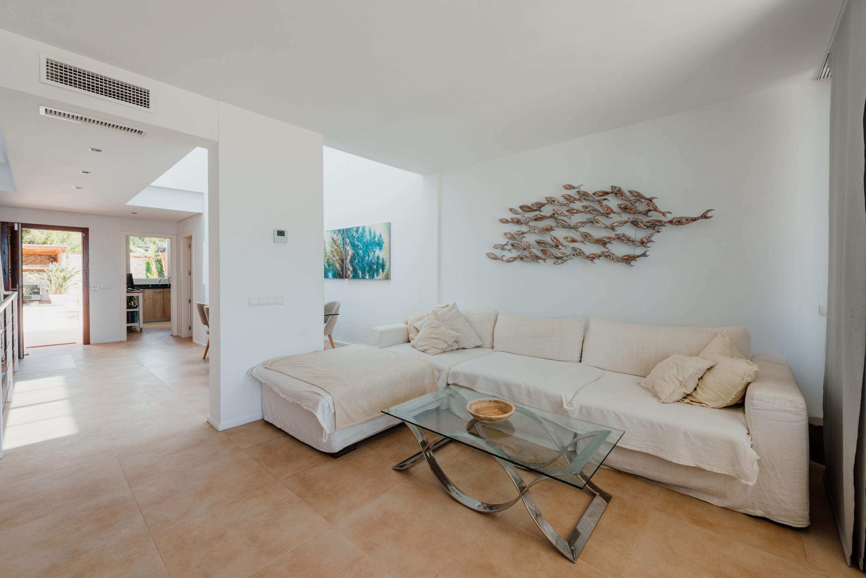 Imagen 5 Casa Adosada en venta en Sant Josep De Sa Talaia / A 3 minutos de la playa de Cala Tarida
