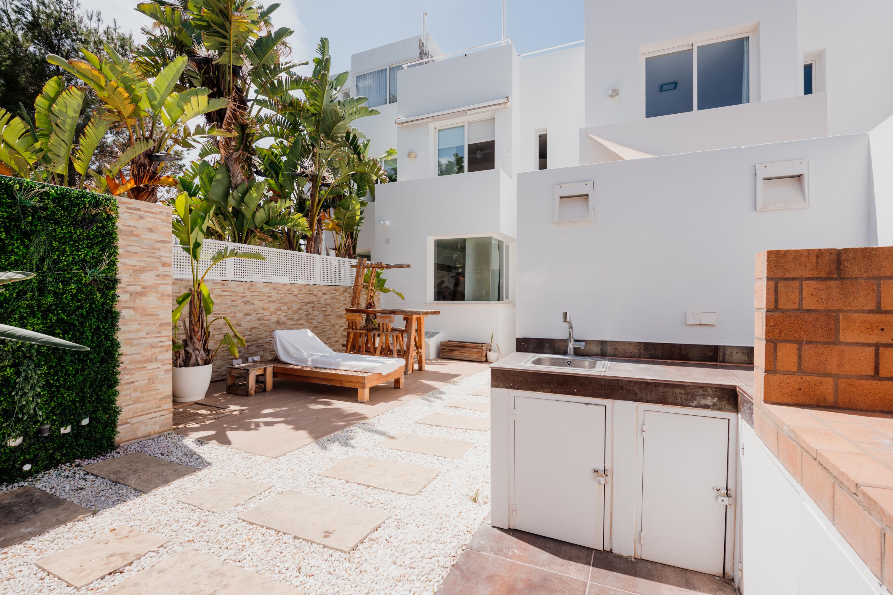 Imagen 24 Casa Adosada en venta en Sant Josep De Sa Talaia / A 3 minutos de la playa de Cala Tarida