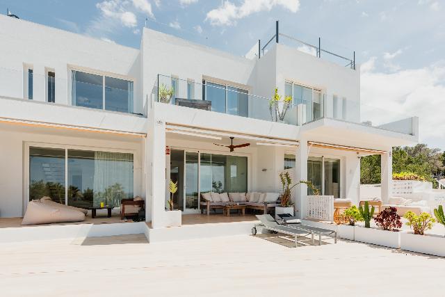 Imagen 1 Inmueble 303418 - Casa Adosada en venta en Sant Josep De Sa Talaia / A 3 minutos de la playa de Cala Tarida