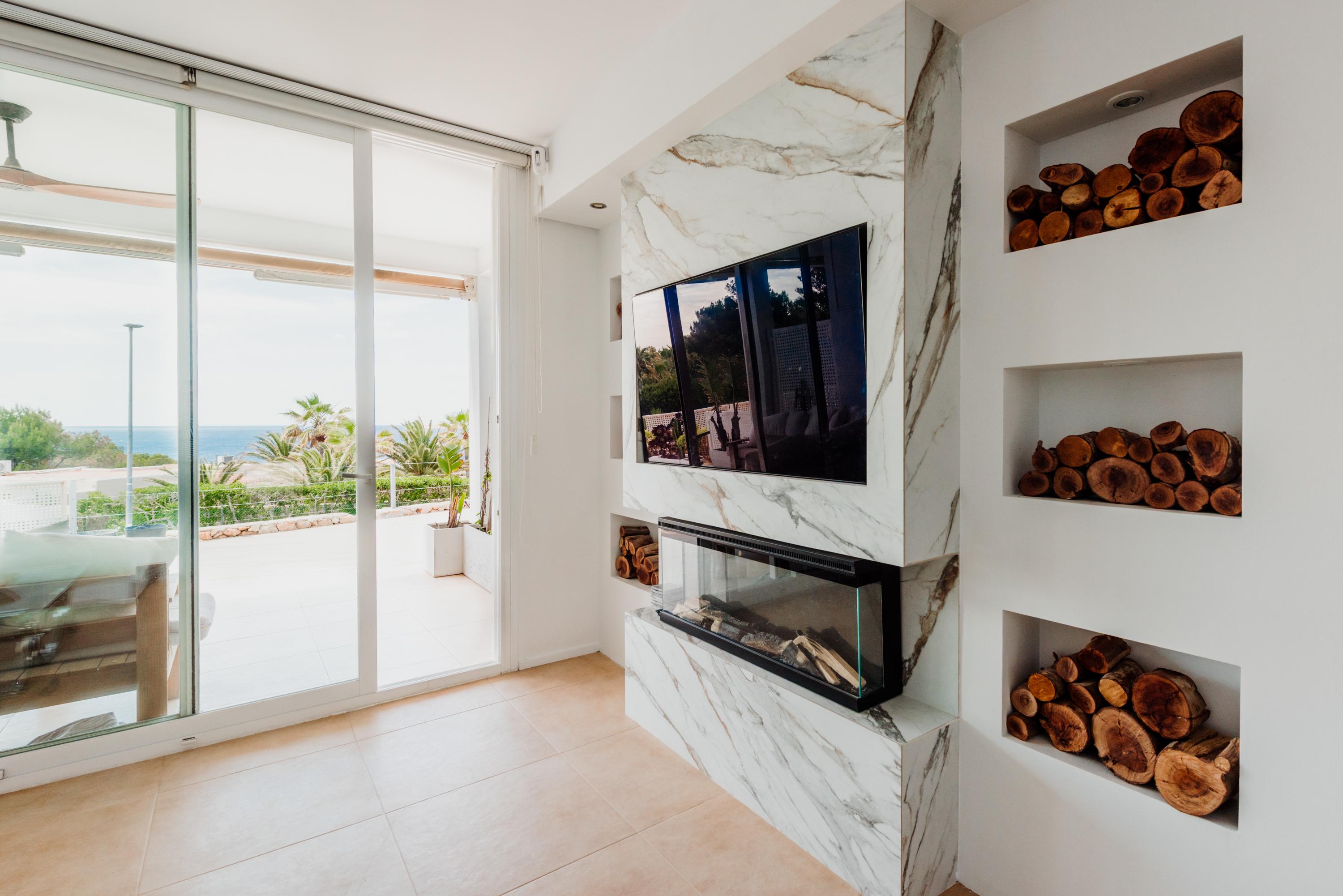 Imagen 3 Casa Adosada en venta en Sant Josep De Sa Talaia / A 3 minutos de la playa de Cala Tarida