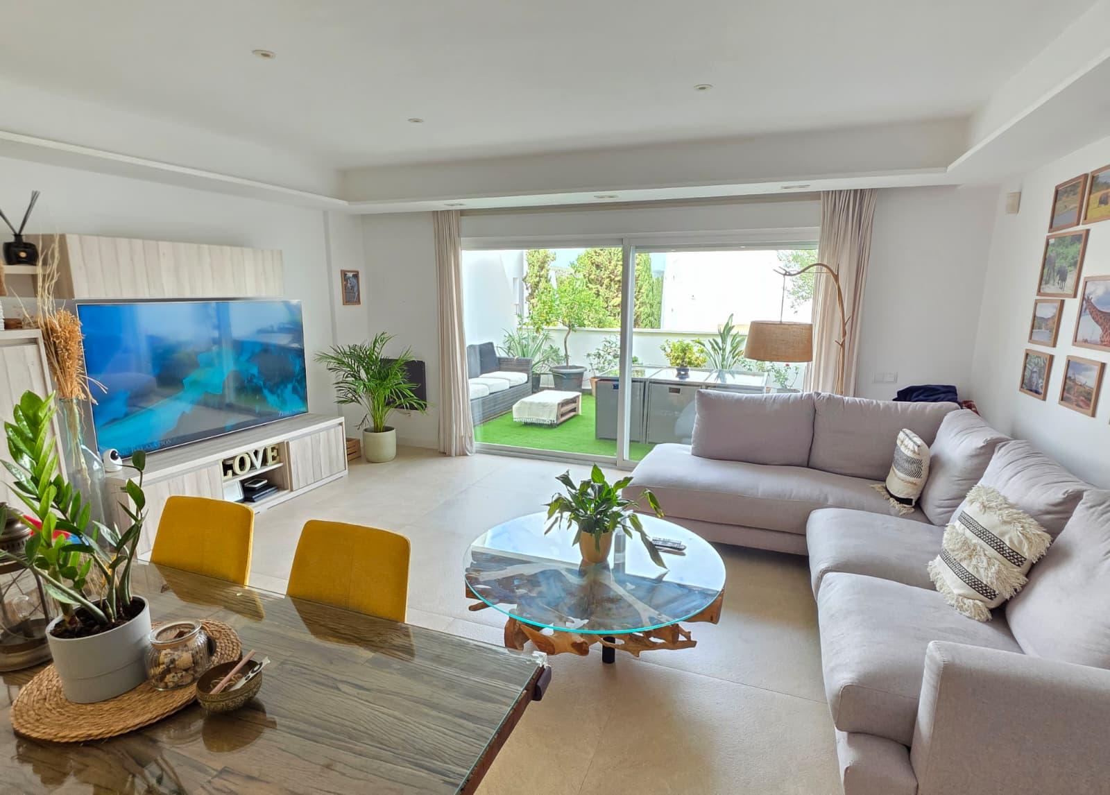 Imagen 1 Casa Adosada en venta en Santa Eulalia Del Río / Roca Llisa, a 5 min de Cala Olivera