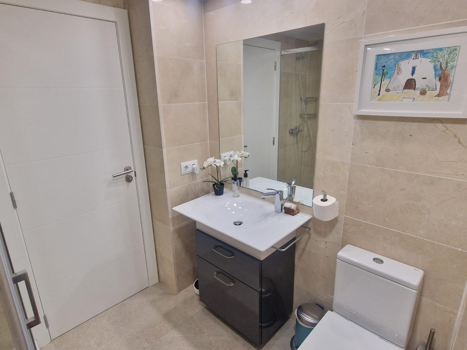 Imagen 12 Casa Adosada en venta en Santa Eulalia Del Río / Roca Llisa, a 5 min de Cala Olivera
