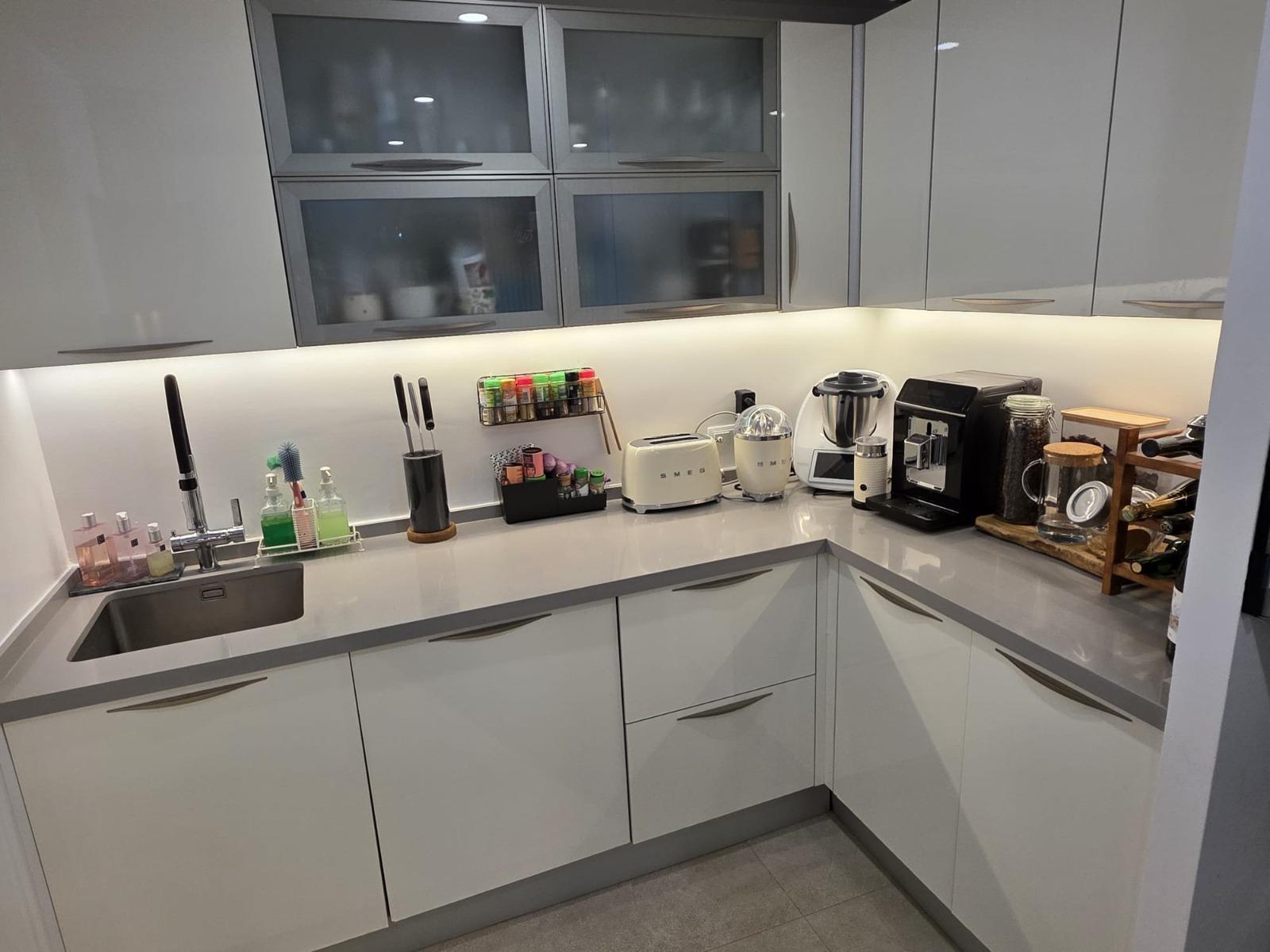 Imagen 4 Casa Adosada en venta en Santa Eulalia Del Río / Roca Llisa, a 5 min de Cala Olivera