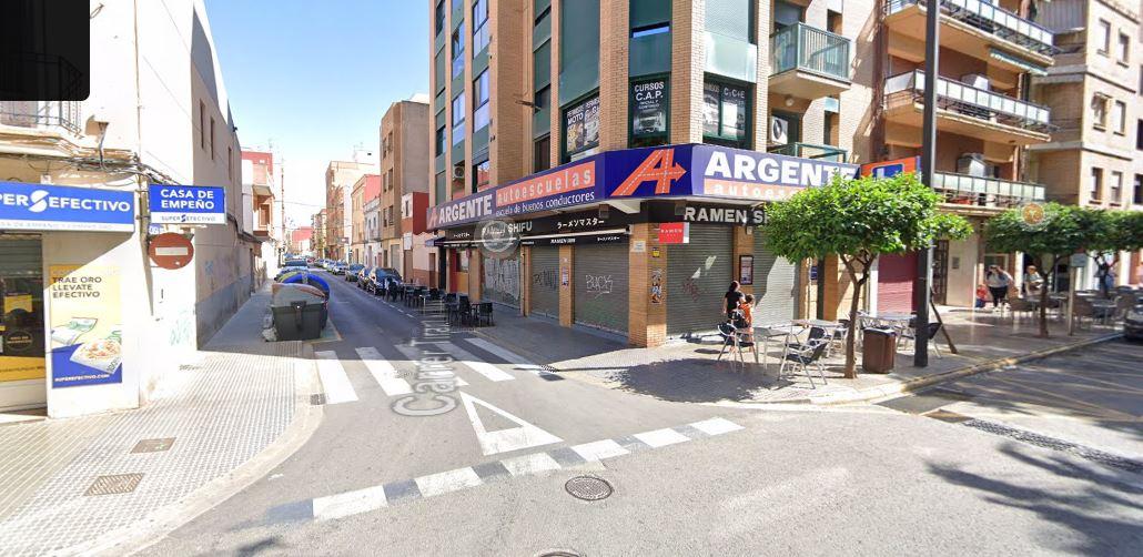 Imagen 5 Piso en venta en Alginet / Cerca del meto de  Torrrent Av.