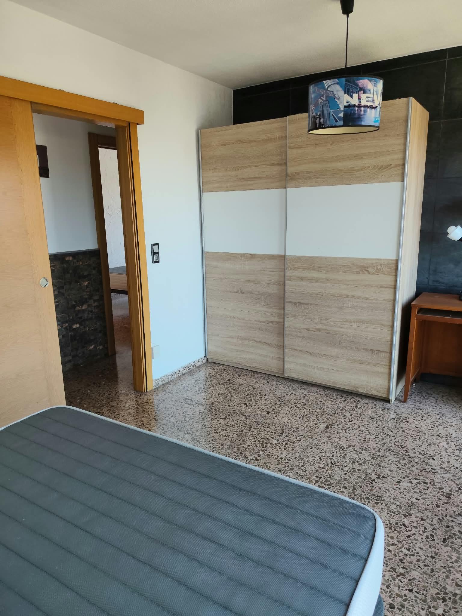 Imagen 4 Piso en venta en Catarroja / Lluis Vives, cerca de la estación.