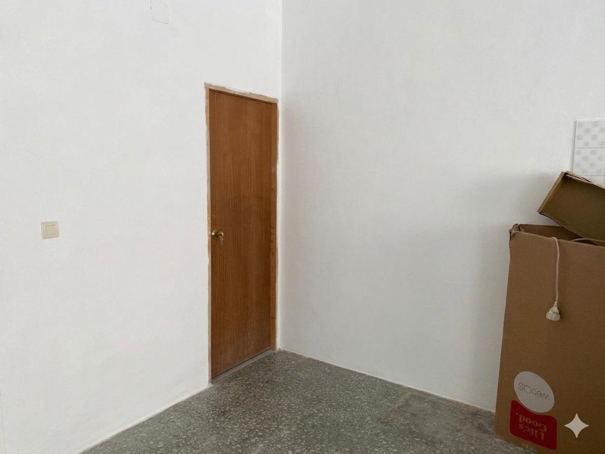 Imagen 3 Casa Adosada en venta en Castalla / Entorno residencial y tranquilo
