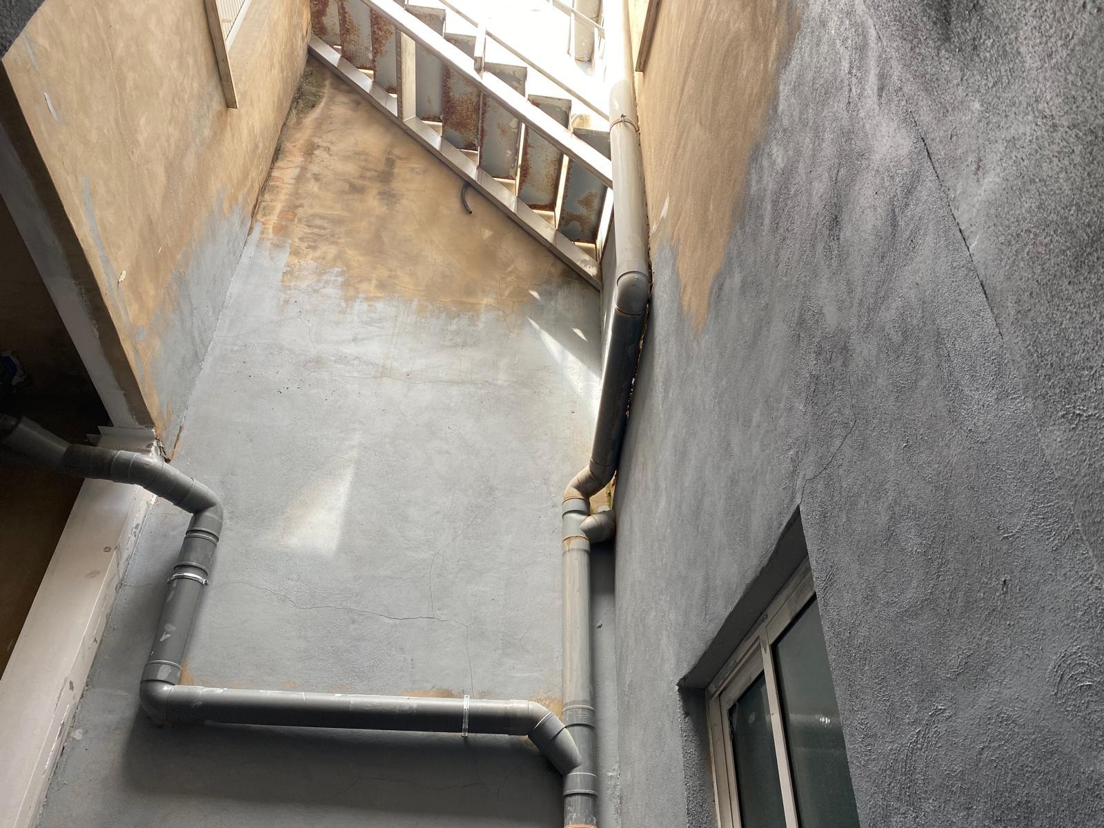 Imagen 13 Casa Adosada en venta en Castalla / Entorno residencial y tranquilo