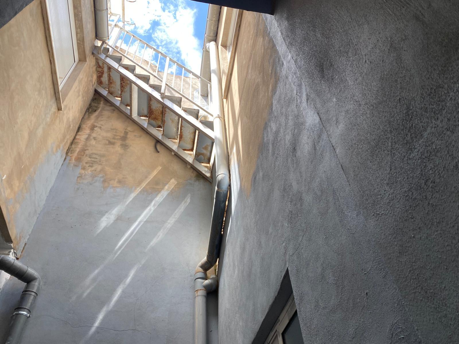 Imagen 5 Casa Adosada en venta en Castalla / Entorno residencial y tranquilo