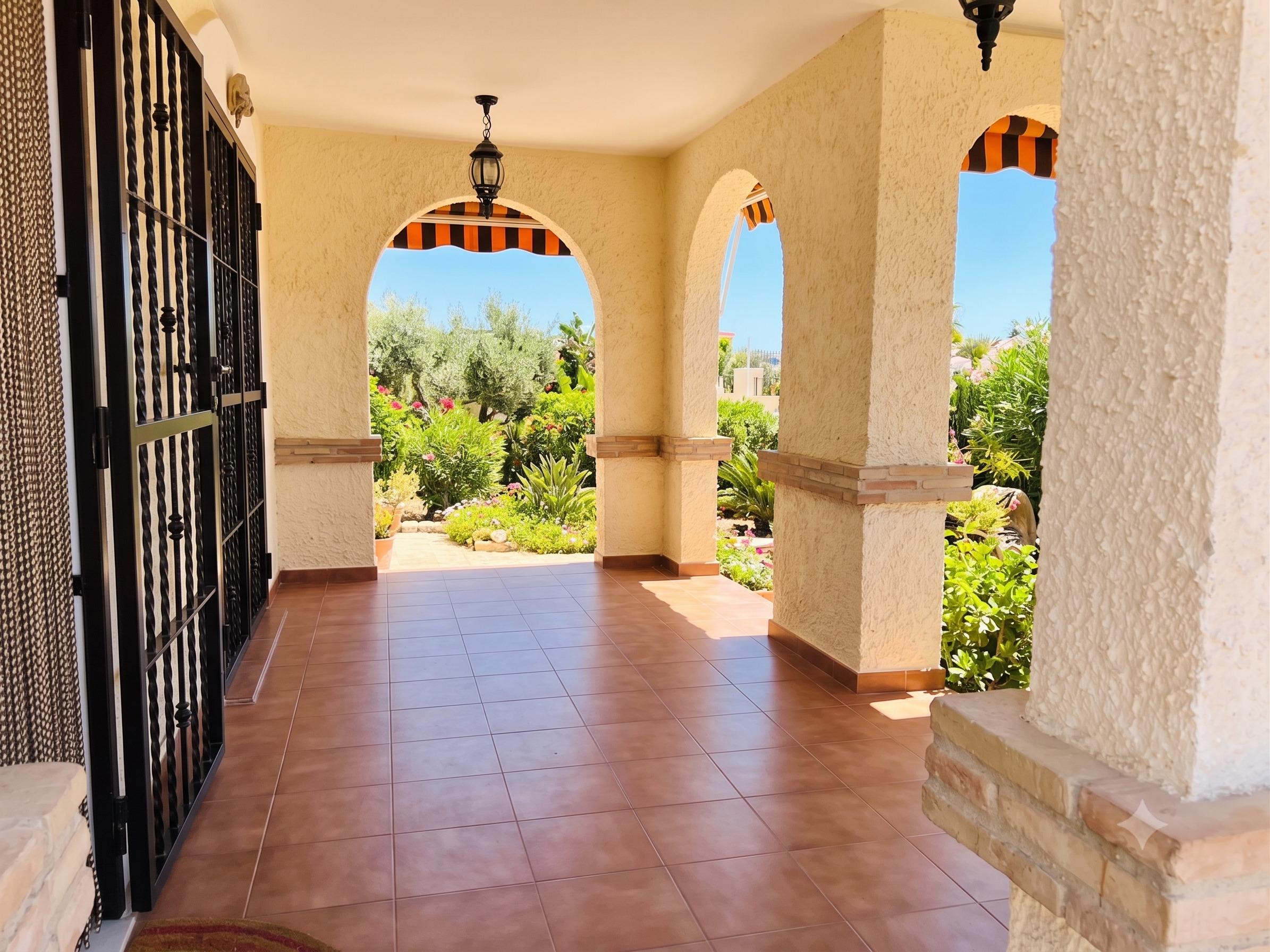 Imagen 16 Casa Adosada en venta en Monforte Del Cid / Urbanización Montecid, cerca del mar