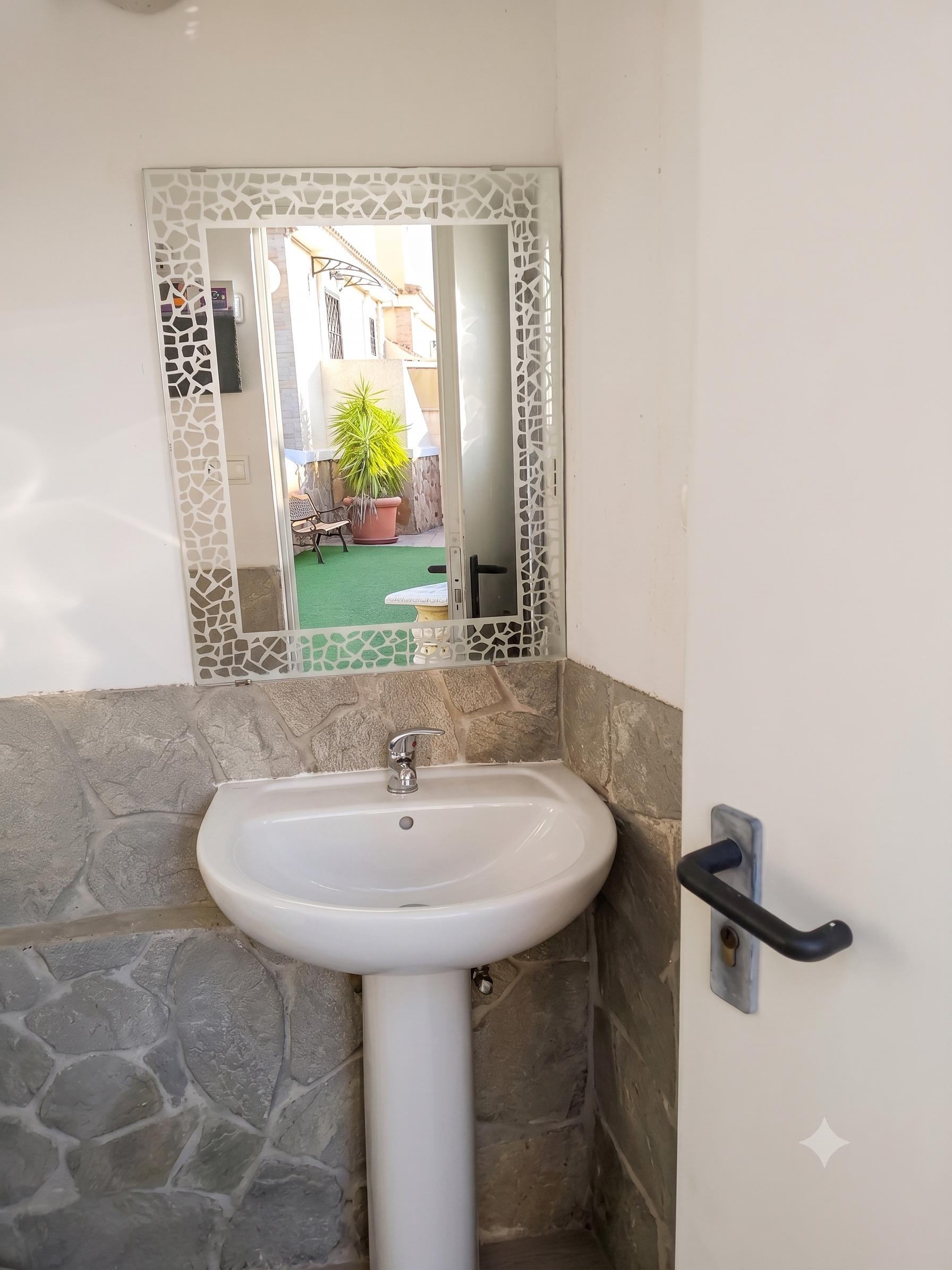 Imagen 20 Casa Adosada en venta en Monforte Del Cid / Urbanización Montecid, cerca del mar