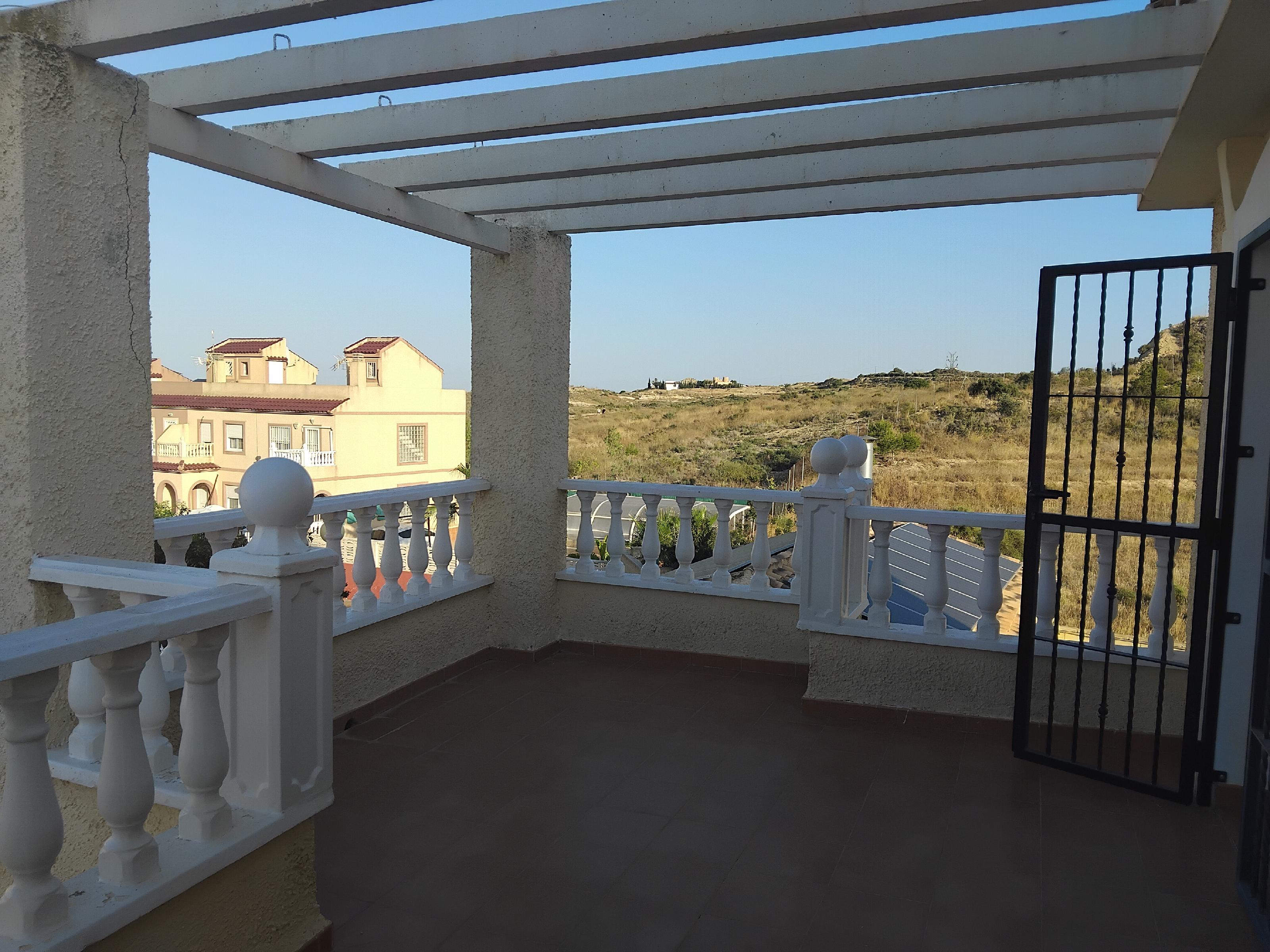 Imagen 24 Casa Adosada en venta en Monforte Del Cid / Urbanización Montecid, cerca del mar