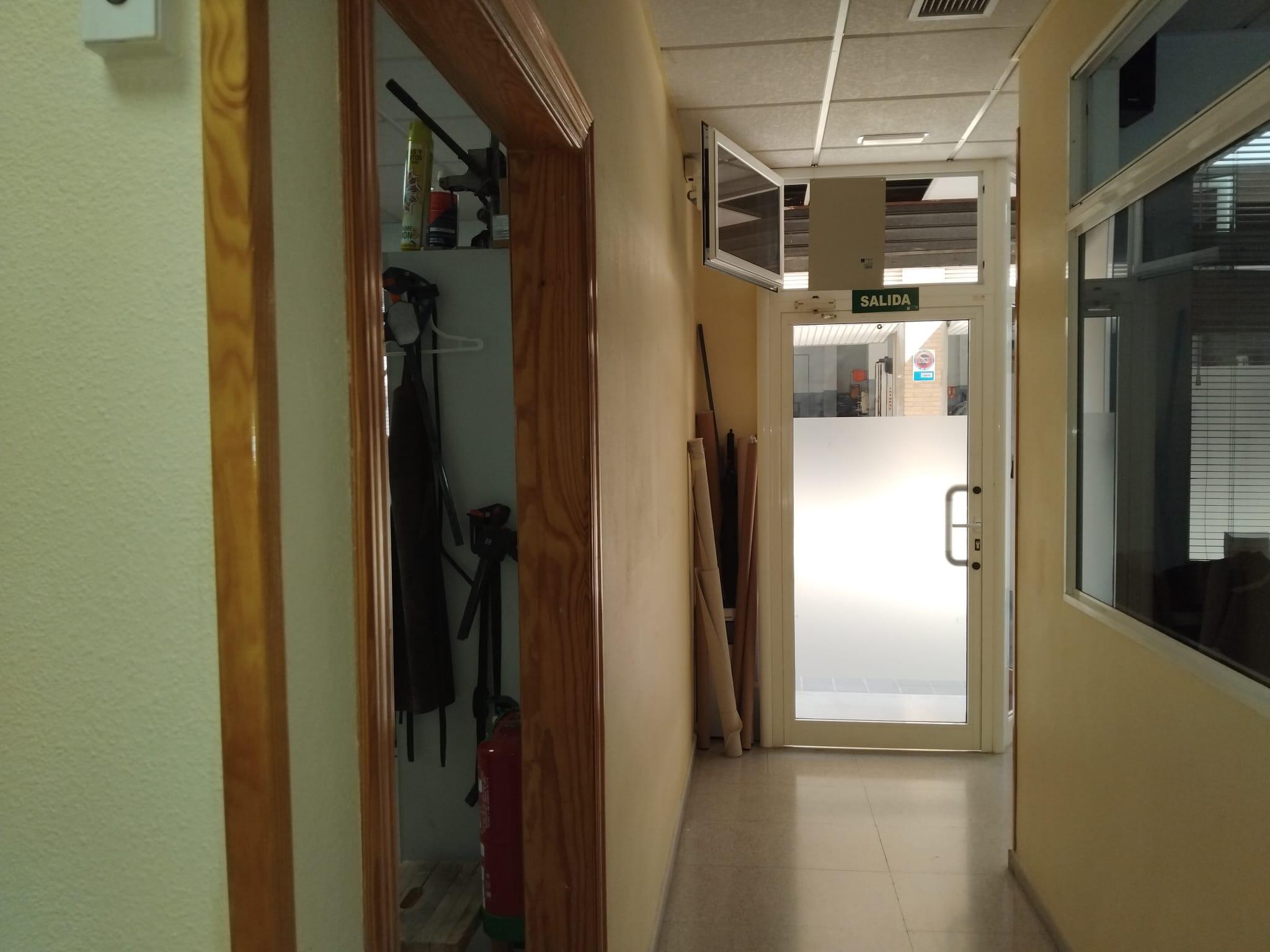Imagen 16 Local Comercial en venta en Alicante/alacant / En Altozano, cerca del hospital