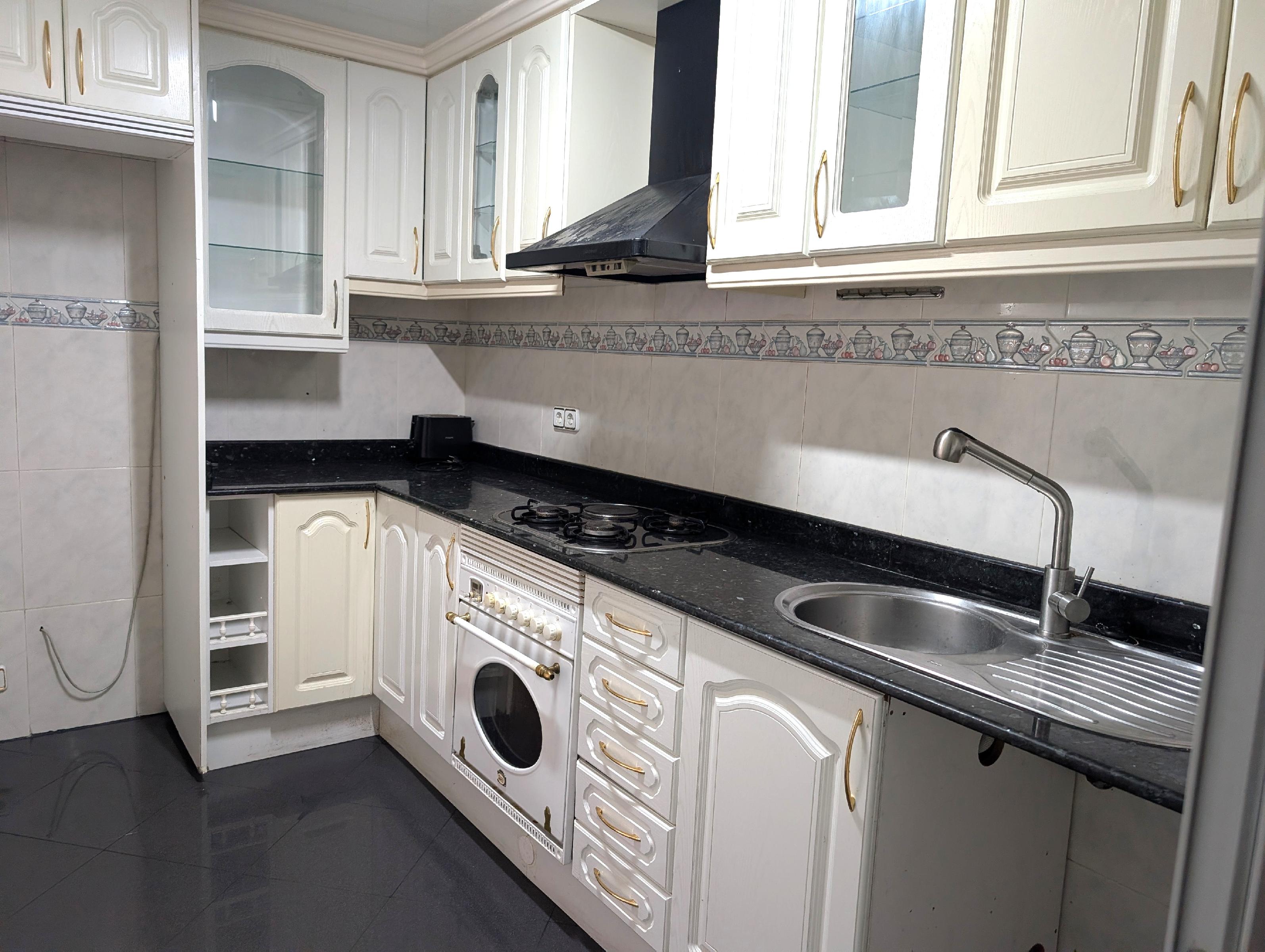 Imagen 3 Piso en venta en Parets Del Vallès / Cerca del centre d´atenció primaria 