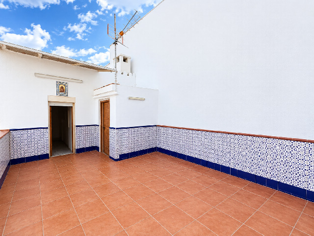 Imagen 3 Inmueble 265539 - Casa Adosada en venta en Rincón De La Victoria / Piso a un paso del centro historico