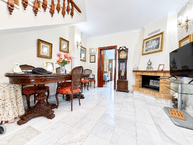 Imagen 1 Inmueble 265539 - Casa Adosada en venta en Rincón De La Victoria / Piso a un paso del centro historico