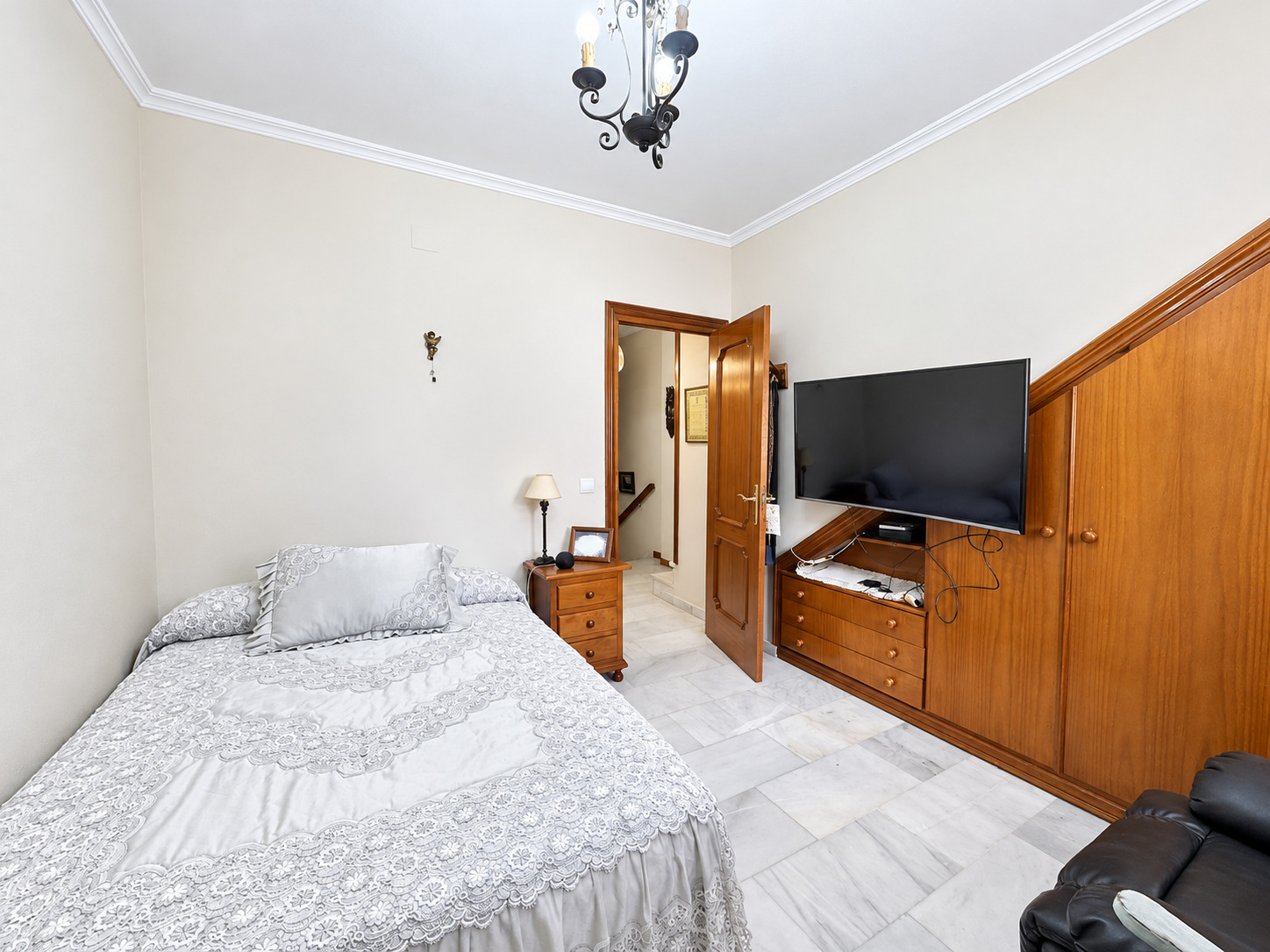 Imagen 11 Casa Adosada en venta en Rincón De La Victoria / Piso a un paso del centro historico