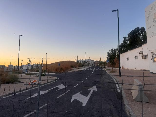 Imagen 2 Inmueble 306117 - Solar Urbano en venta en Málaga / Terreno edificable en zona de expansion distrito zeta
