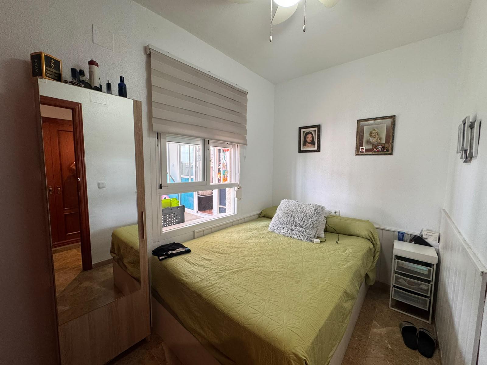 Imagen 10 Apartamento en venta en Málaga / Piso con todas las comodidades, pista de padel ,piscina