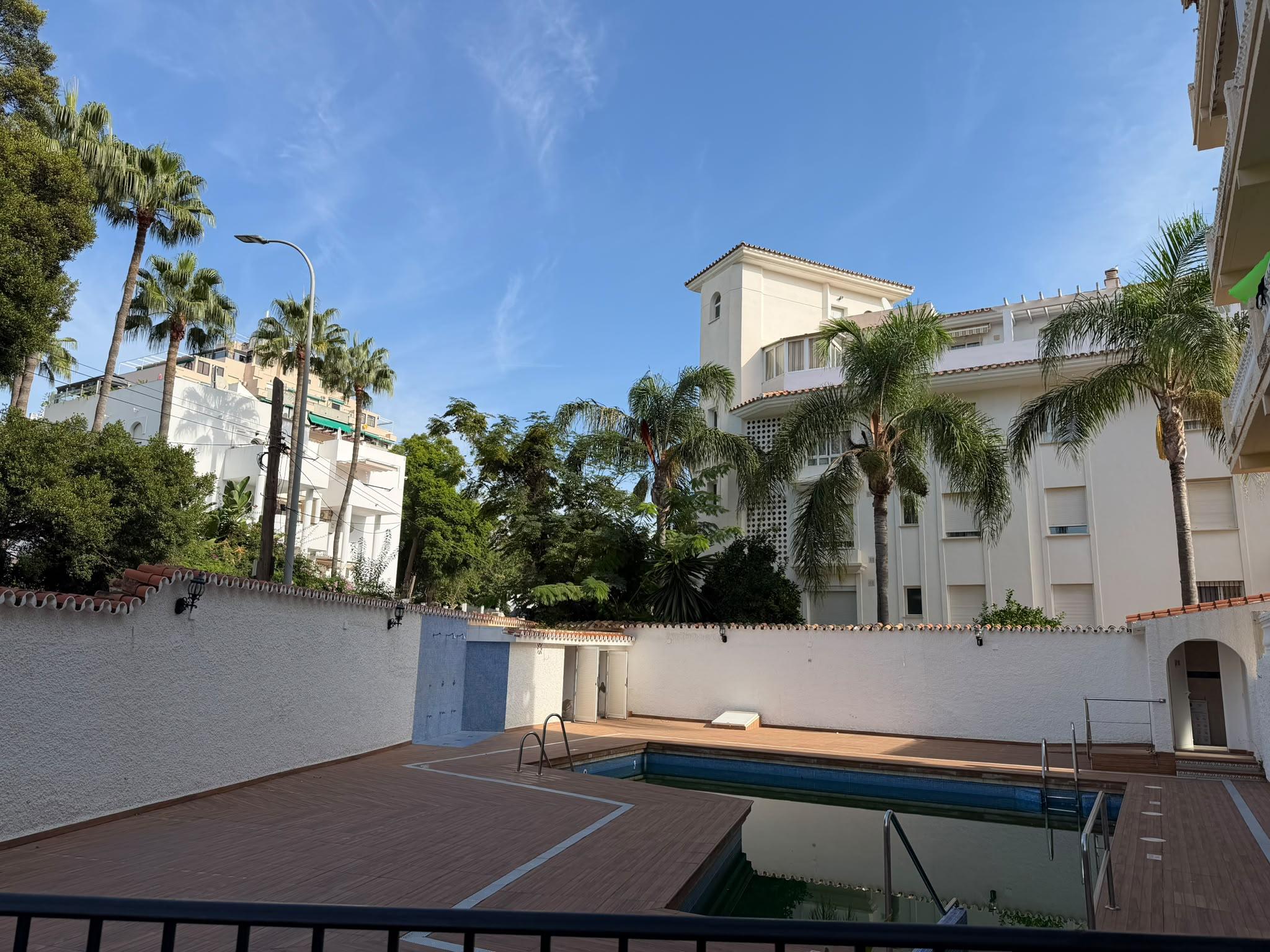 Imagen 2 Estudio en venta en Torremolinos / Frente al Hotel Maragua